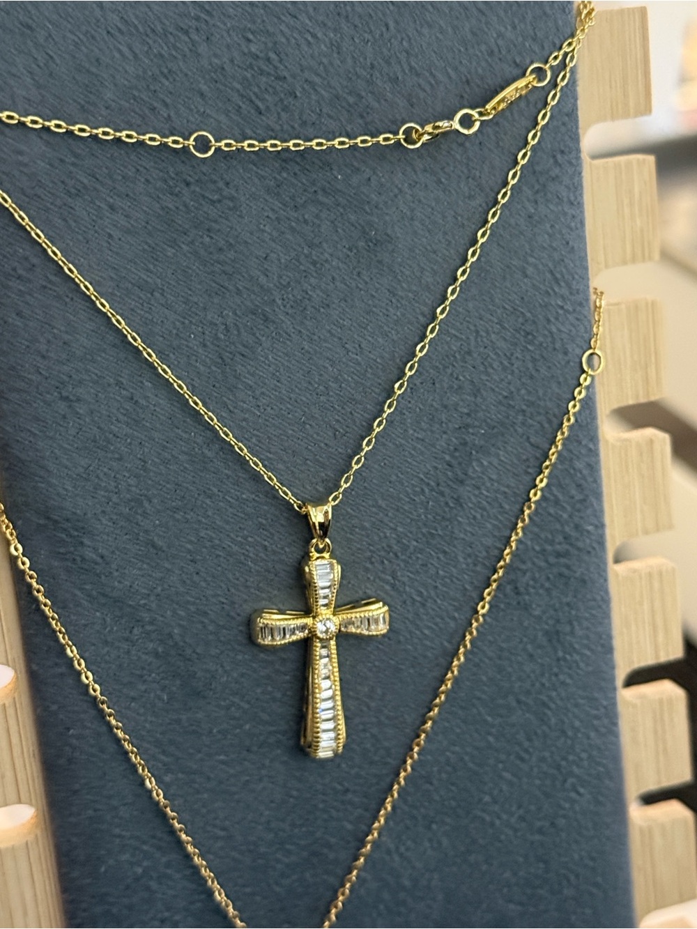 Gold Cross Pendant Necklace - Women Jewelry
